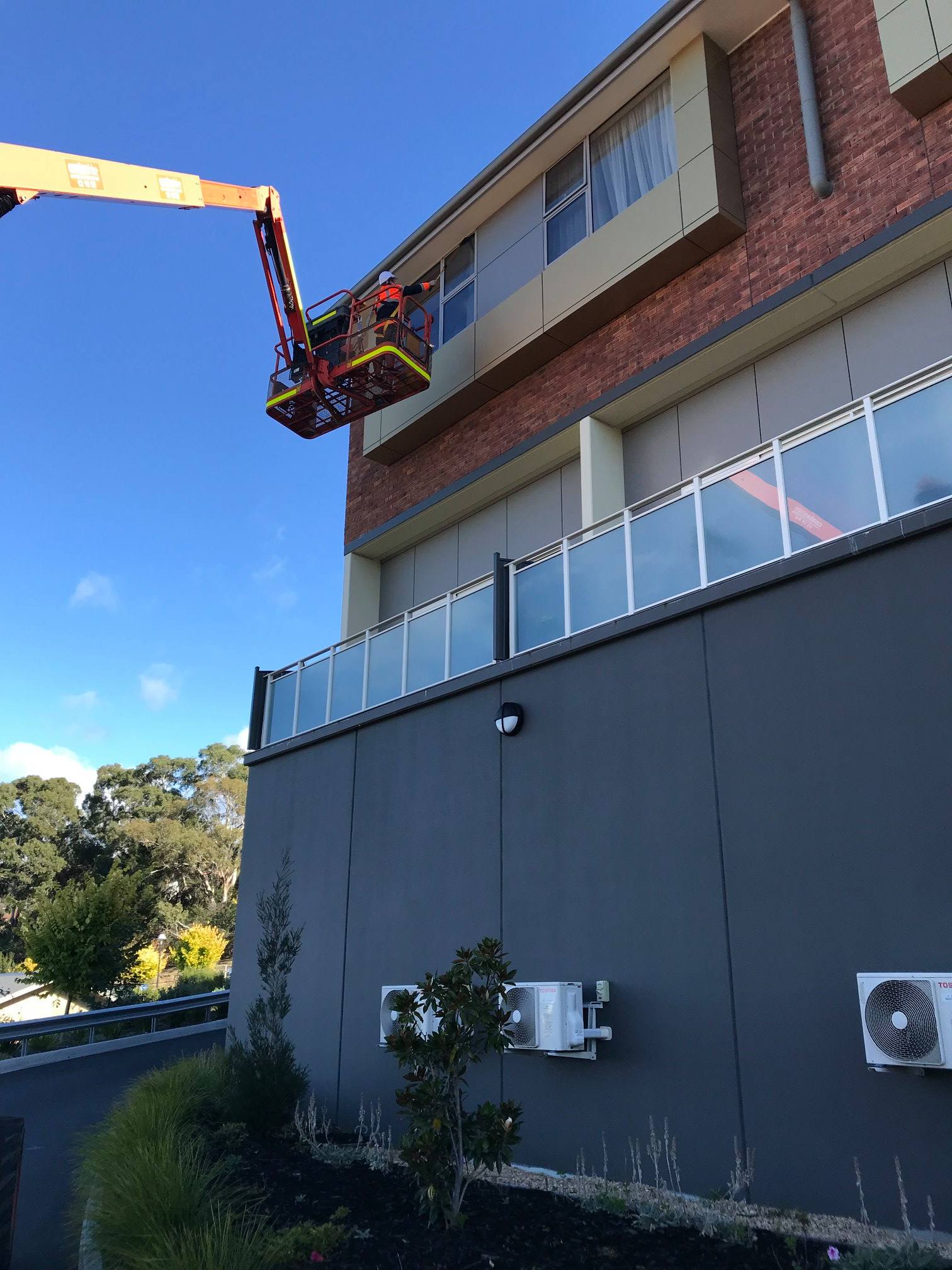 Find Out How to Make Your Home Shine with Expert Window Cleaning 